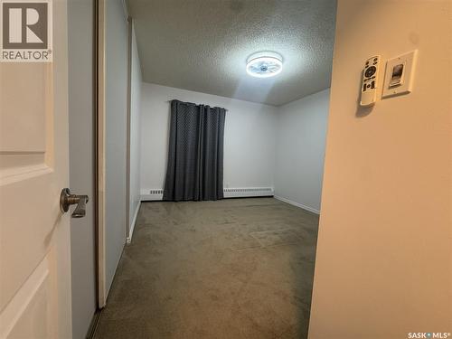 B 64 Nollet Avenue, Regina, SK - Indoor Photo Showing Other Room