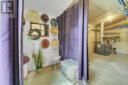 110 Livingston Avenue, Grimsby, ON - Indoor