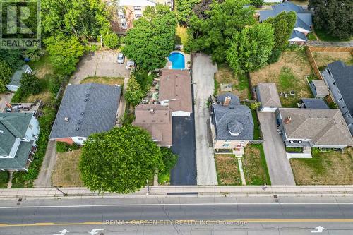 110 Livingston Avenue, Grimsby, ON - Outdoor With View