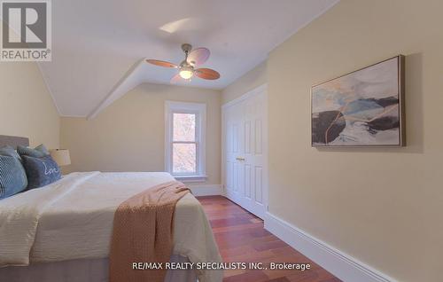 22 Cathay Street, Cambridge, ON - Indoor Photo Showing Bedroom