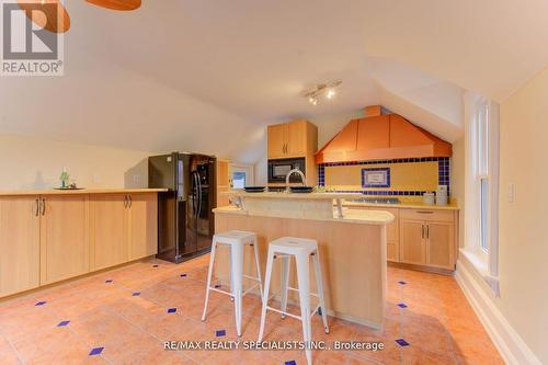22 Cathay Street, Cambridge, ON - Indoor Photo Showing Kitchen