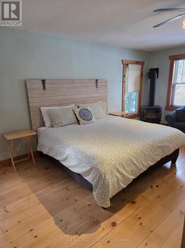48 Head Street, Northern Bruce Peninsula, ON - Indoor Photo Showing Bedroom