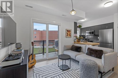 18 - 42 Lowes Road, Guelph, ON - Indoor