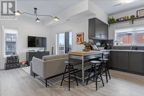 18 - 42 Lowes Road, Guelph, ON - Indoor