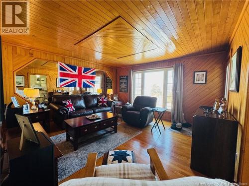 29805 Route 134, Dalhousie Junction, NB - Indoor Photo Showing Living Room