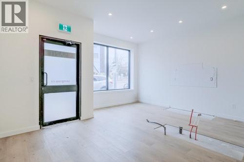 681 Main Street, Penticton, BC - Indoor Photo Showing Other Room