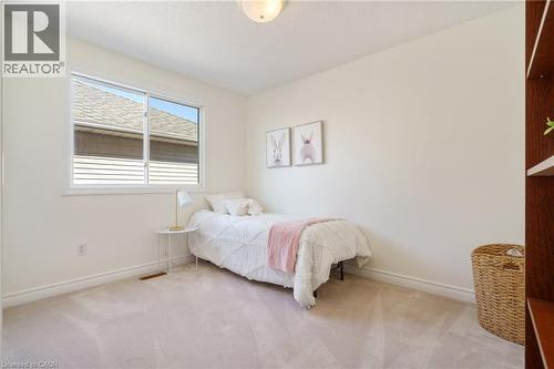 43 Glenayr Street, Hamilton, ON - Indoor Photo Showing Bedroom