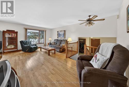 1614 County Road 1, Prince Edward County (Hallowell Ward), ON - Indoor Photo Showing Living Room