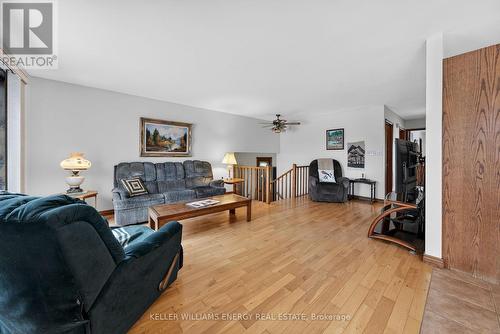1614 County Road 1, Prince Edward County (Hallowell Ward), ON - Indoor Photo Showing Living Room