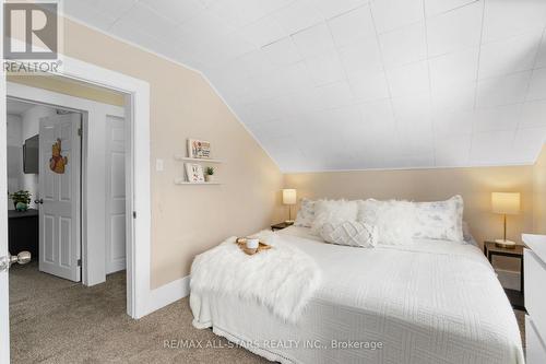 33 John Street, Kawartha Lakes (Fenelon Falls), ON - Indoor Photo Showing Bedroom