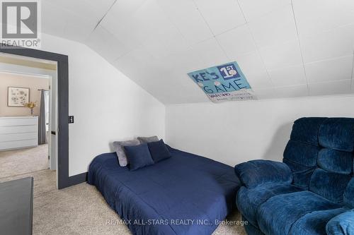 33 John Street, Kawartha Lakes (Fenelon Falls), ON - Indoor Photo Showing Bedroom