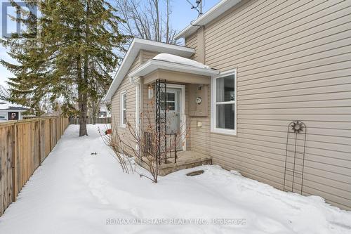 33 John Street, Kawartha Lakes (Fenelon Falls), ON - Outdoor
