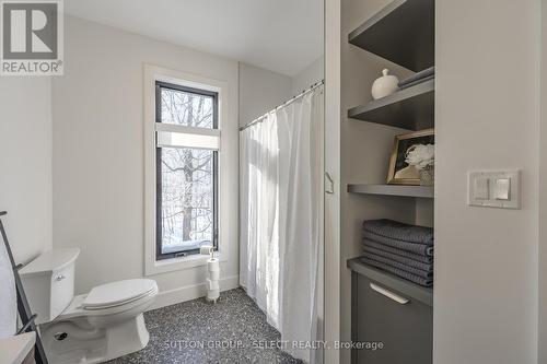 34 Princeton Terrace, London South (South K), ON - Indoor Photo Showing Bathroom