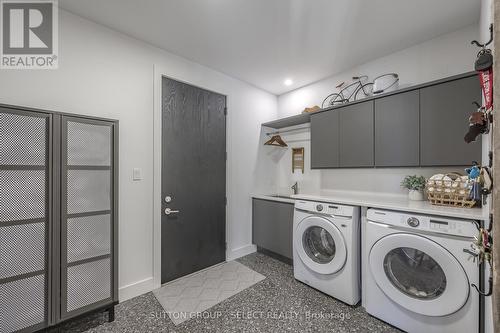 34 Princeton Terrace, London South (South K), ON - Indoor Photo Showing Laundry Room