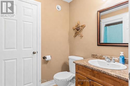 8094 County Road 44 Road, Edwardsburgh/Cardinal, ON - Indoor Photo Showing Bathroom