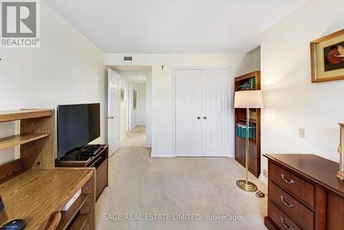 207 - 1177 Yonge Street, Toronto, ON - Indoor