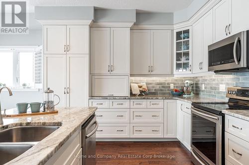 81 Thomas Street, Stratford, ON - Indoor Photo Showing Kitchen With Double Sink With Upgraded Kitchen