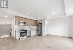 8 - 15 BRENTHALL AVENUE  Toronto, ON M2R 1W1