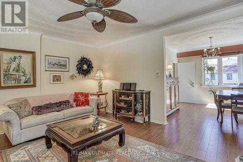 23 Westcroft Drive, Toronto, ON - Indoor Photo Showing Living Room