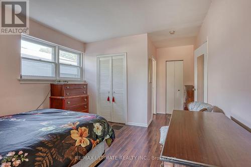 23 Westcroft Drive, Toronto, ON - Indoor Photo Showing Bedroom