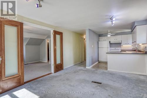 23 Westcroft Drive, Toronto, ON - Indoor Photo Showing Kitchen