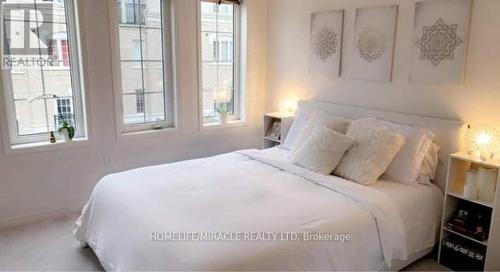 84 Sarita Path, Oshawa, ON - Indoor Photo Showing Bedroom