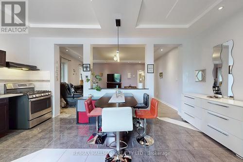 178 Barrie Street, Bradford West Gwillimbury, ON - Indoor Photo Showing Kitchen