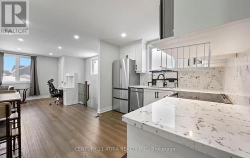 16 Peony Street, Markham, ON - Indoor Photo Showing Kitchen