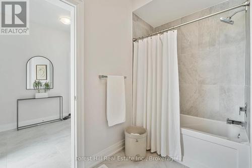 87 Goldie Court, Blue Mountains, ON - Indoor Photo Showing Bathroom