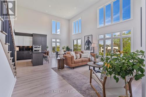 87 Goldie Court, Blue Mountains, ON - Indoor Photo Showing Other Room