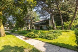 2 Chieftain Crescent Toronto, ON M2L 2H4