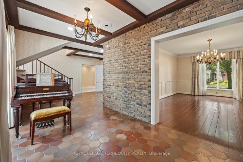 2 Chieftain Crescent, Toronto, ON - Indoor Photo Showing Other Room