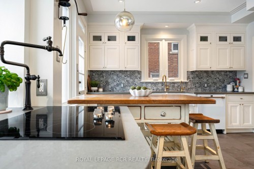 17 First Avenue, Orangeville, ON - Indoor