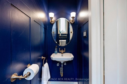 17 First Avenue, Orangeville, ON - Indoor Photo Showing Bathroom