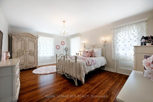 17 First Avenue, Orangeville, ON - Indoor Photo Showing Bedroom