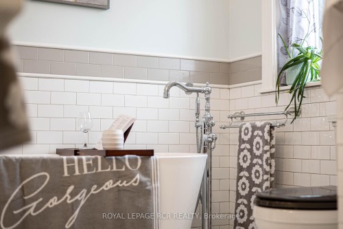 17 First Avenue, Orangeville, ON - Indoor Photo Showing Bathroom
