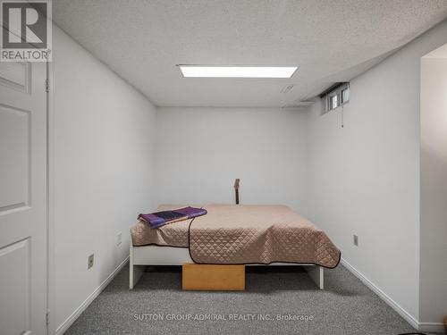 103 Winding Lane, Vaughan, ON - Indoor Photo Showing Bedroom
