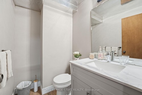 298 Sanatorium Road, Hamilton, ON - Indoor Photo Showing Bathroom