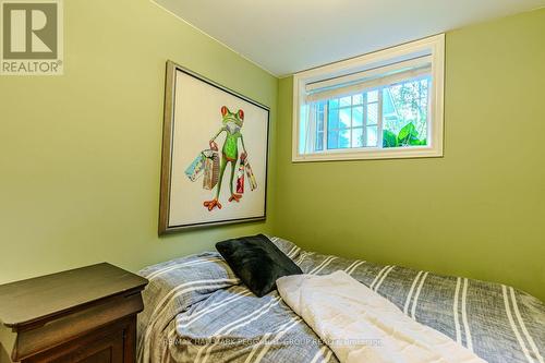 383 Peek-A-Boo Trail, Tiny, ON - Indoor Photo Showing Bedroom