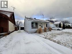 1651 AUBIN  Windsor, ON N8Y 4G3