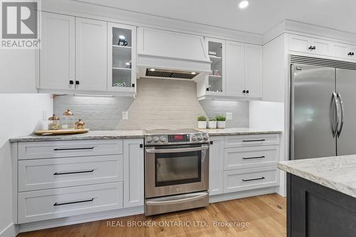 115 Lakeshore Road Rr 2 Port Burwell Road, Norfolk, ON - Indoor Photo Showing Kitchen With Upgraded Kitchen