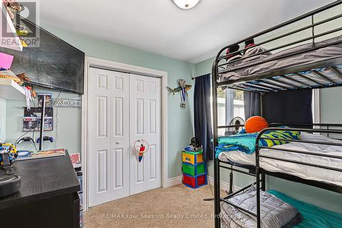 1046 County 124 Road N, Clearview (Singhampton), ON - Indoor Photo Showing Bedroom