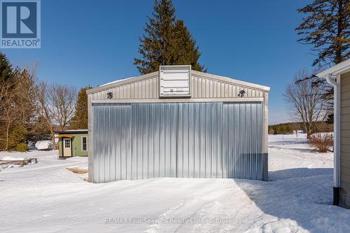 1046 County 124 Road N, Clearview (Singhampton), ON - Outdoor