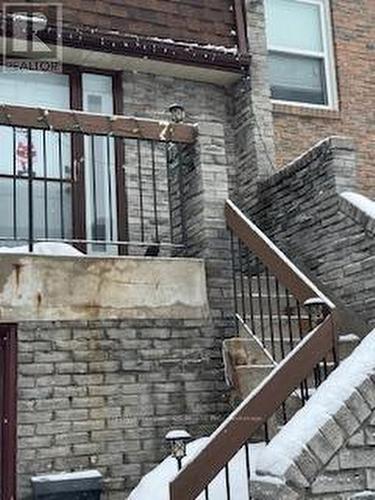 7 Sandhurst Circle E, Toronto, ON - Outdoor