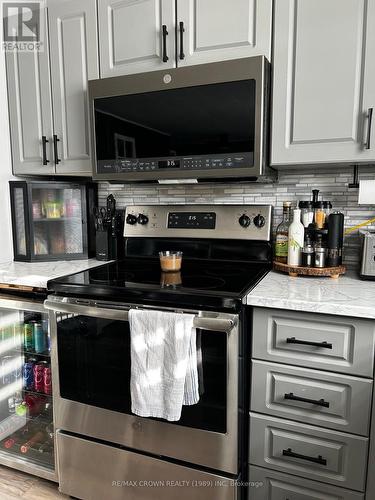 kitchen - 448 Government Road E, Kapuskasing, ON - Indoor Photo Showing Kitchen With Upgraded Kitchen