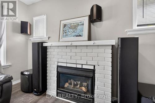655 Highbury Avenue N, London East (East M), ON - Indoor Photo Showing Living Room With Fireplace