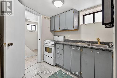 655 Highbury Avenue N, London East (East M), ON - Indoor Photo Showing Kitchen