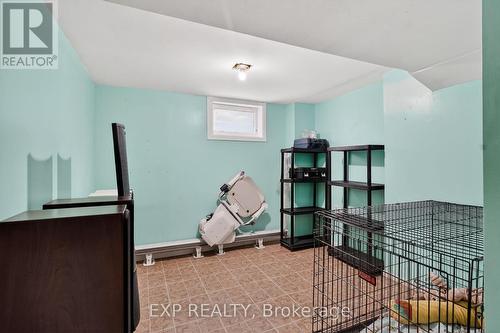 655 Highbury Avenue N, London East (East M), ON - Indoor