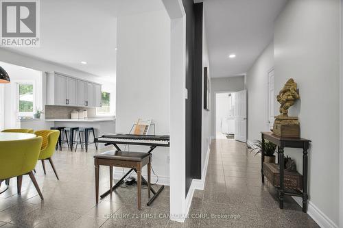 768 Franklinway Crescent, London North (North R), ON - Indoor