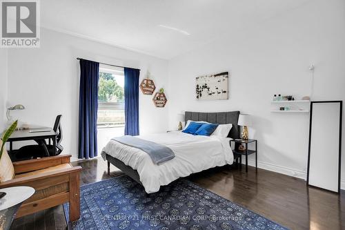 768 Franklinway Crescent, London North (North R), ON - Indoor Photo Showing Bedroom